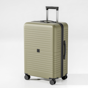 Sleek Minimalist Ribbed Trolley Luggage with Ultra-Quiet Spinner Wheels